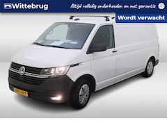Volkswagen Transporter - 2.0 TDI L2H1 Comfortline Navigatie / Trekhaak / PDC / Cruise
