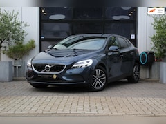 Volvo V40 - 2.0 T2 Momentum - NAVI - CRUISE - GROOTLICHT ASS - LED - PDC - STOEL VERW - VERW VOORUIT