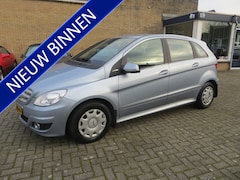 Mercedes-Benz B-klasse - 180 BlueEFFICIENCY NWE DISTRIBUTIE-AICO-CRUISE GARANTIE