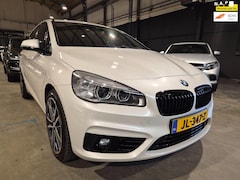 BMW 2-serie Active Tourer - 225xe Centennial High Executive - Panoramadak - Leder - Memory - Keyless - HuD - Camera