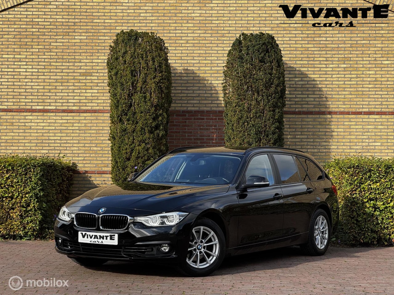 BMW 3-serie Touring - 318i High Executive Aut. Dealer O.H.*Stoel.vrw*Cruise - AutoWereld.nl