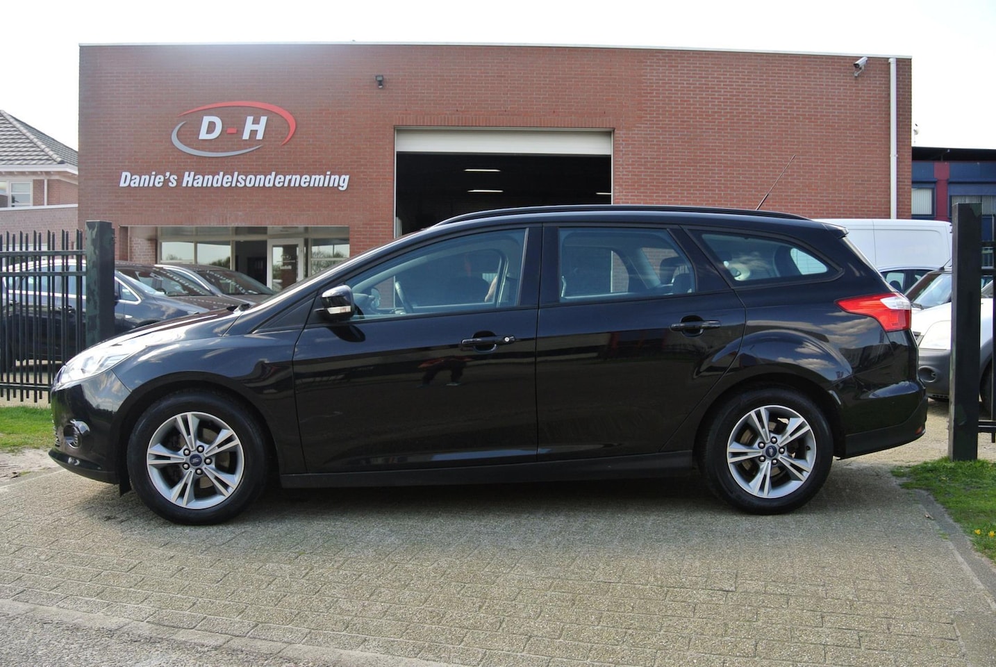 Ford Focus Wagon - 1.0 EcoBoost Edition airco apk 25-09-2026 inruil mogelijk nap - AutoWereld.nl