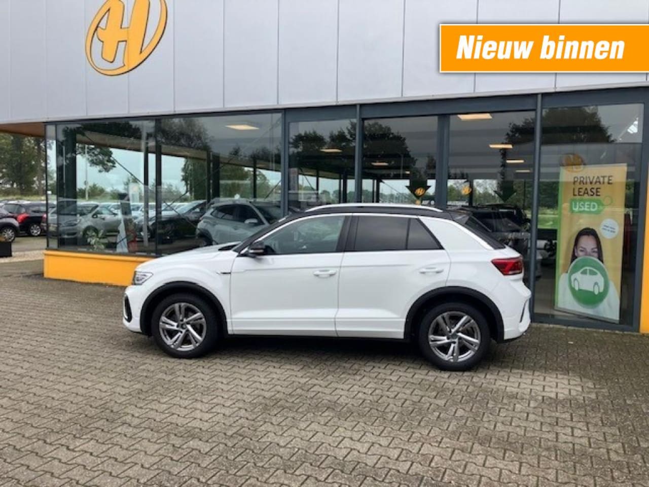 Volkswagen T-Roc - 1.5 TSI 150 pk DSG  R Line - Navi - camera - stoelverw - trekhaak - AutoWereld.nl