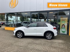 Volkswagen T-Roc - 1.5 TSI 150 pk DSG R Line - Navi - camera - stoelverw - trekhaak