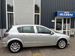 Opel Astra - 1.6 TEMPTATION