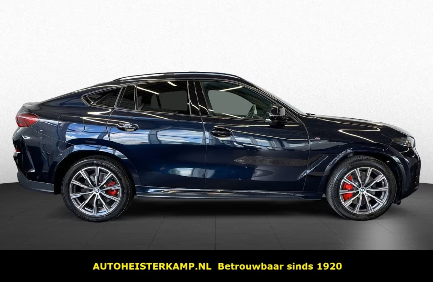 BMW X6 - xDrive30d 286 PK M-Sport Massage Stoelkoeling Panoramadak Luchtvering Head-Up Trekhaak 360 - AutoWereld.nl