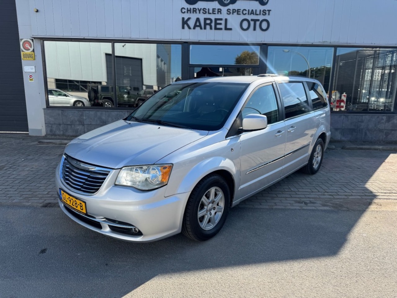 Chrysler Town and Country - 3.6i LIMITED - AutoWereld.nl