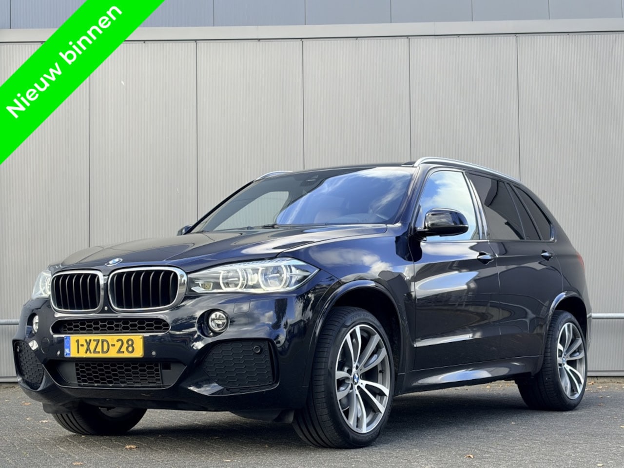 BMW X5 - xDrive30d M pakket - euro 6! - dealer onderhouden - navi - memor - AutoWereld.nl