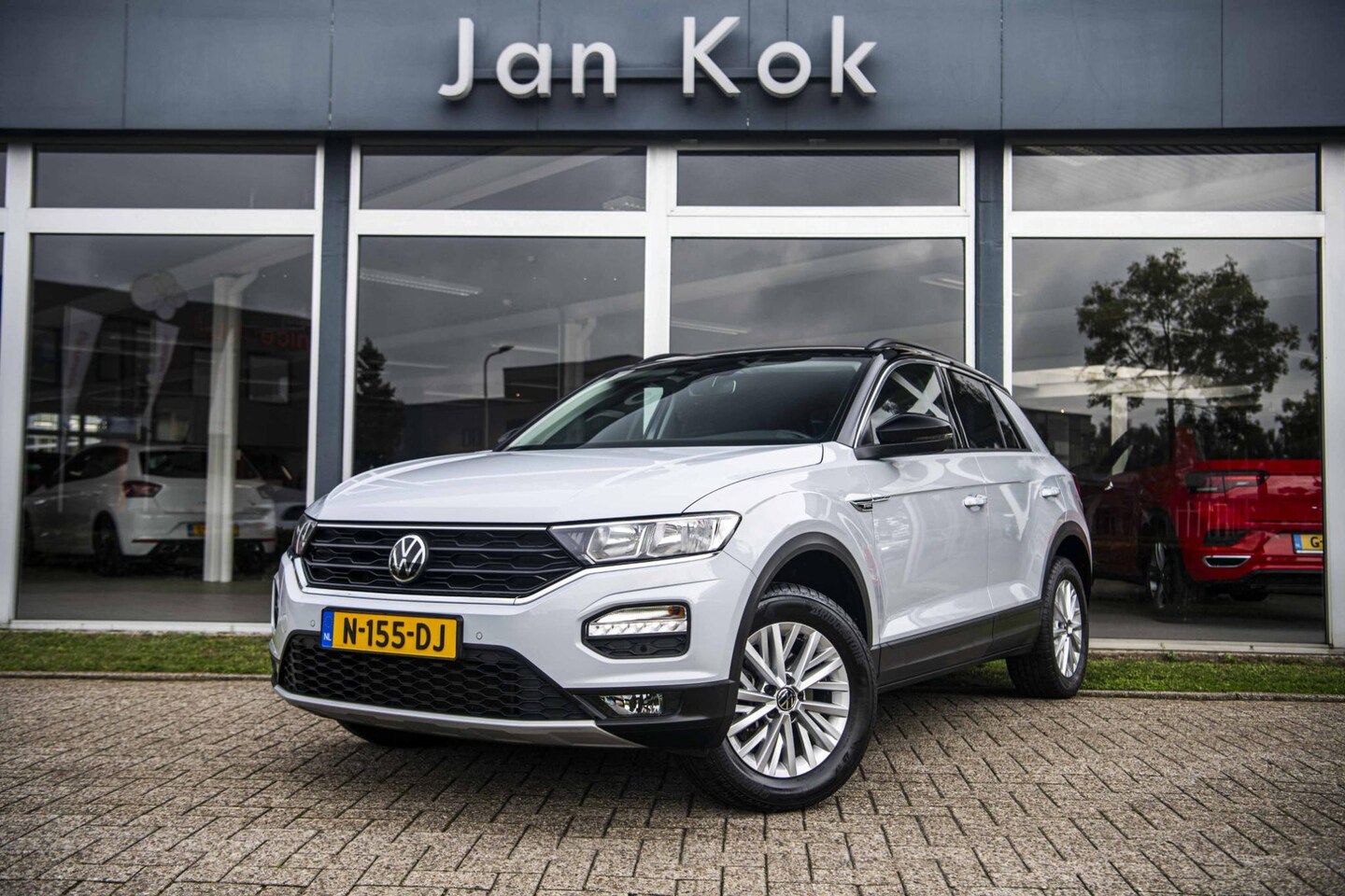 Volkswagen T-Roc - 1.5 TSi 150 pk DSG-7 Style | Adaptieve Cruise Control | Navigatie | Lane Assist - AutoWereld.nl