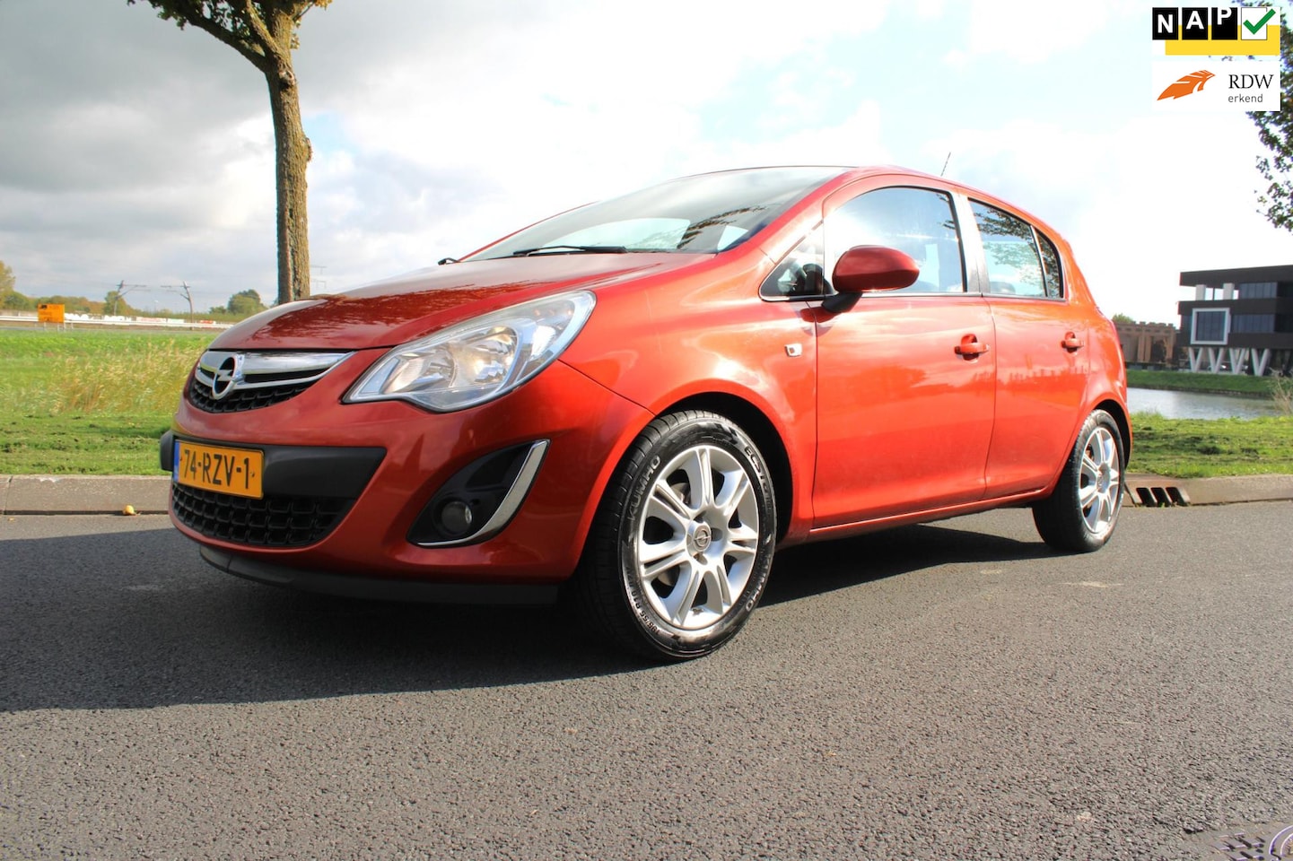 Opel Corsa - 1.4-16V Edition Airco APK 26-08-2026 - AutoWereld.nl