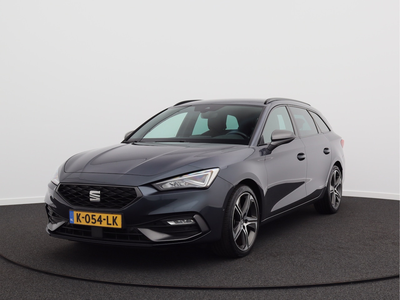 SEAT Leon Sportstourer - 1.5 TSI FR Launch Edition/ trekhaak/ compleet! - AutoWereld.nl