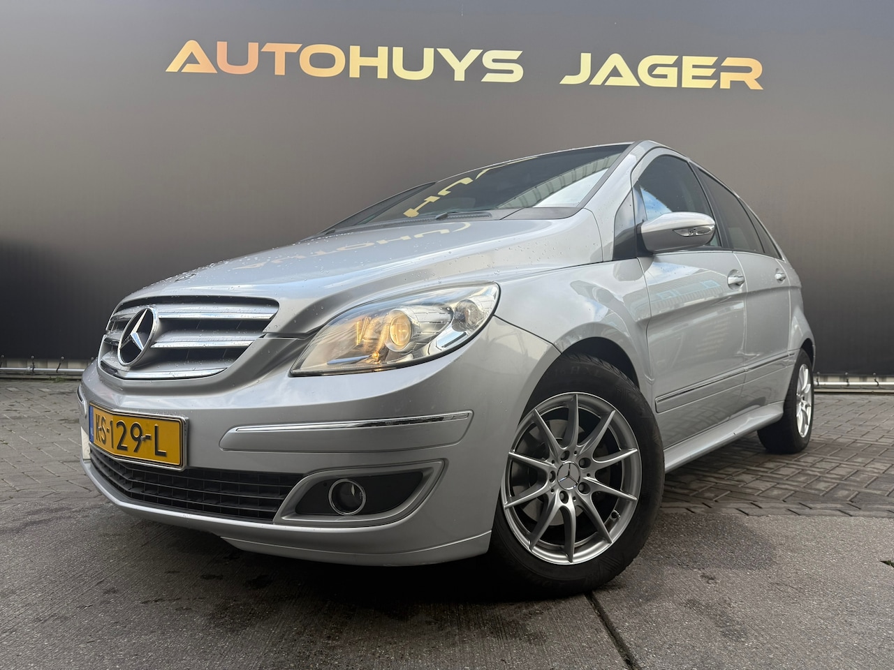 Mercedes-Benz B-klasse - 200|Panoramadak|Automaat|Stoelverwarming - AutoWereld.nl