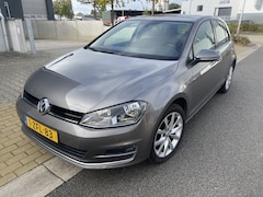 Volkswagen Golf - 1.2 TSI Highline