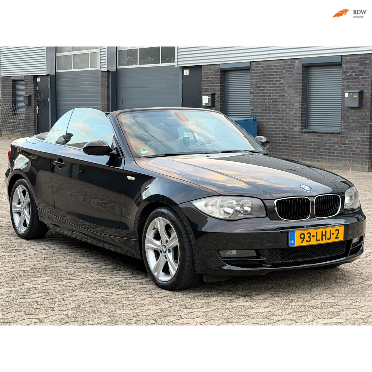 BMW 1-serie Cabrio - 120i LEER CLIMA CRUISE PDC NAVI NAP Zeer goede staat. APK - AutoWereld.nl