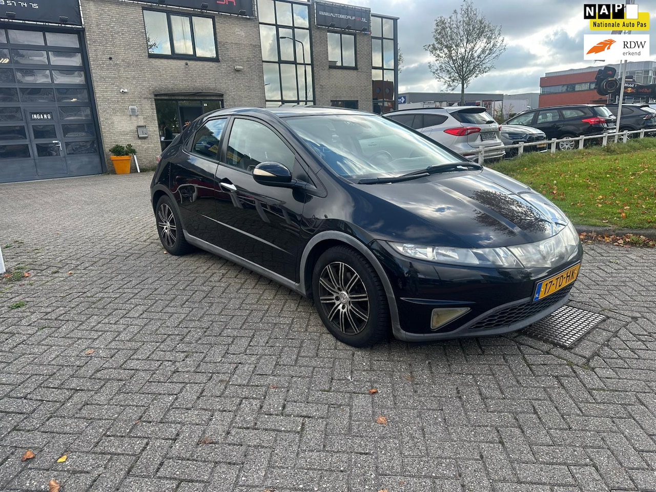 Honda Civic - 1.8 Sport Apk! NAP! 5 Deurs! Trekhaak! Airco! - AutoWereld.nl