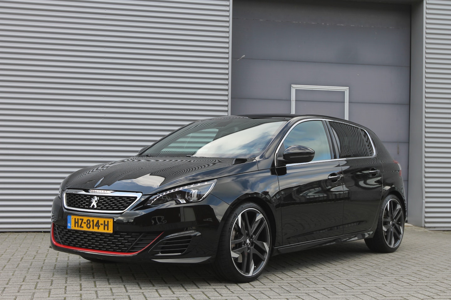 Peugeot 308 - 1.6 e-THP GTi 250 I NL. Auto I Navi I Camera - AutoWereld.nl