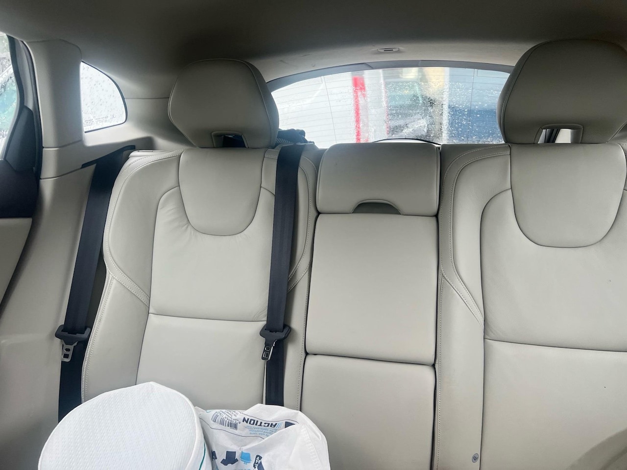 Volvo V40 Cross Country - 1.6 T4 Momentum 1.6 T4 Momentum - AutoWereld.nl