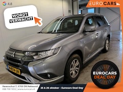 Mitsubishi Outlander - 2.4 PHEV 165kW Pure Auto. Trekhaak Navigatie Apple Carplay/Android Auto Camera Parkeersens