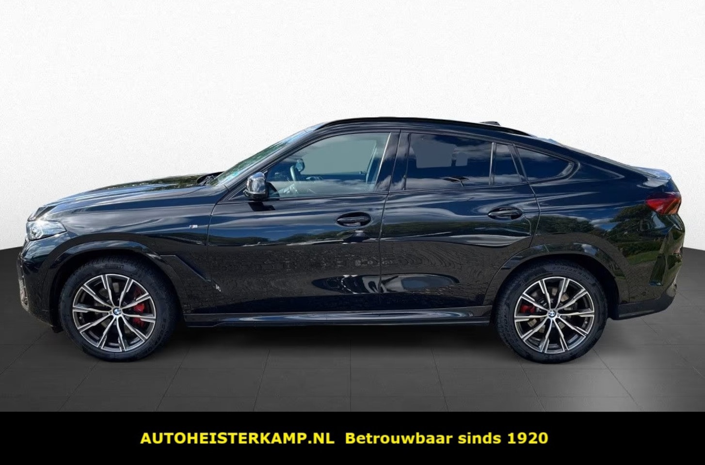 BMW X6 - xDrive30d 286 PK M-Sport Massage Stoelkoeling Panoramadak Luchtvering Head-Up Trekhaak 360 - AutoWereld.nl