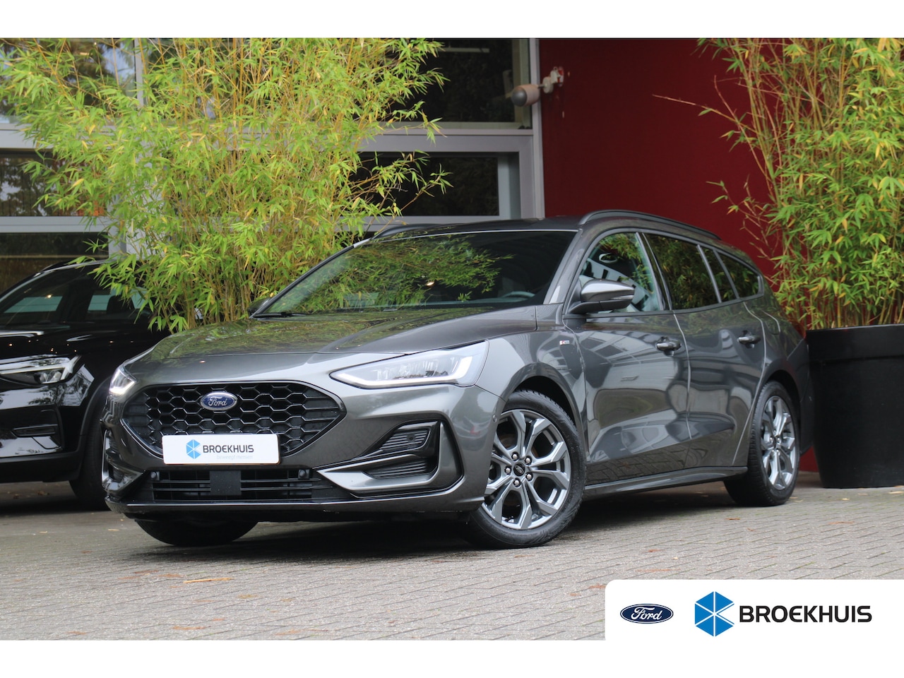 Ford Focus Wagon - 1.0 EcoBoost Hybrid ST Line | Elek. trekhaak | 1500kg trekgewicht! | Adapt. Cruise | Stoel - AutoWereld.nl