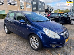 Opel Corsa - 1.4-16V Enjoy 5 deurs blanke lak schade