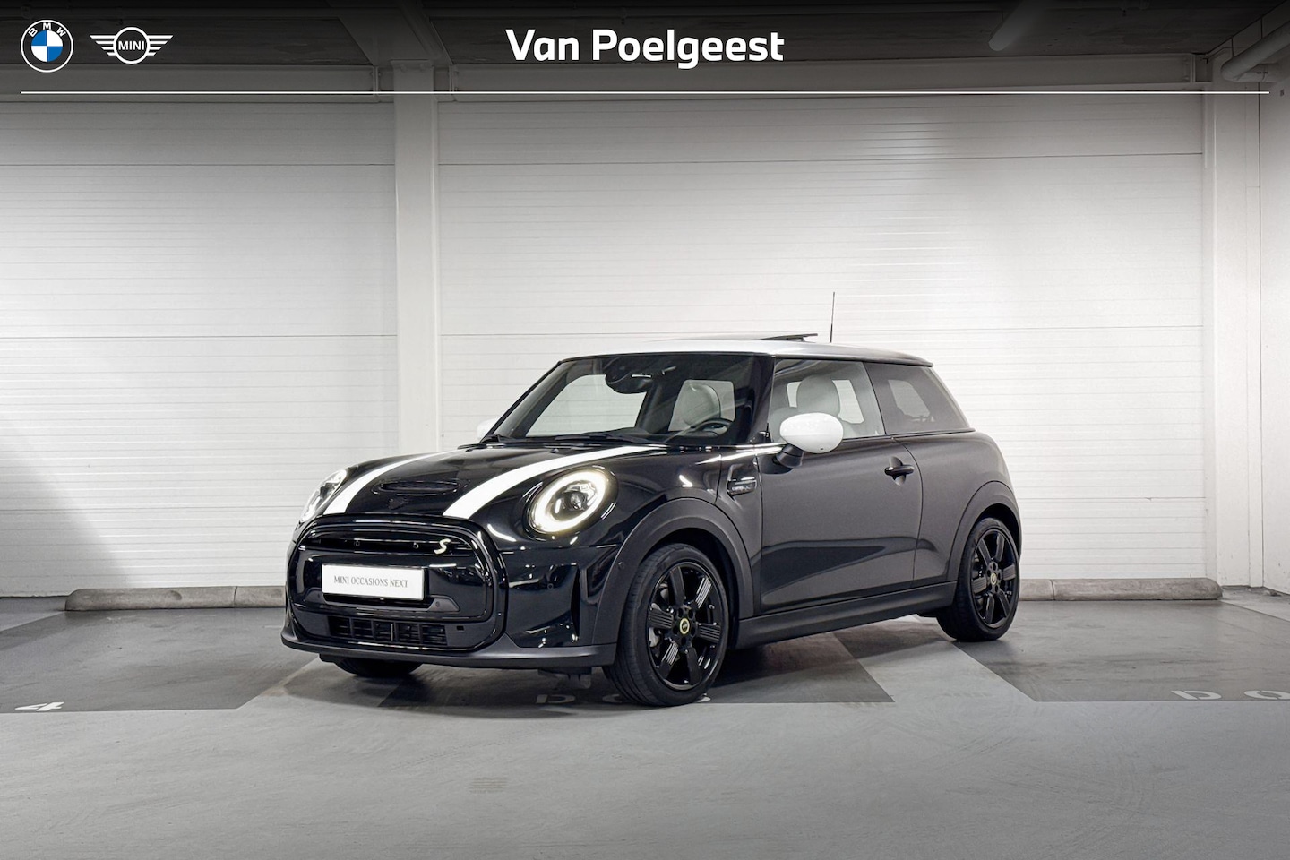 MINI Mini-Electric - 3-deurs Camden Plus Edition | Harman Kardon | Achteruitrijcamera | Stoelverwarming - AutoWereld.nl