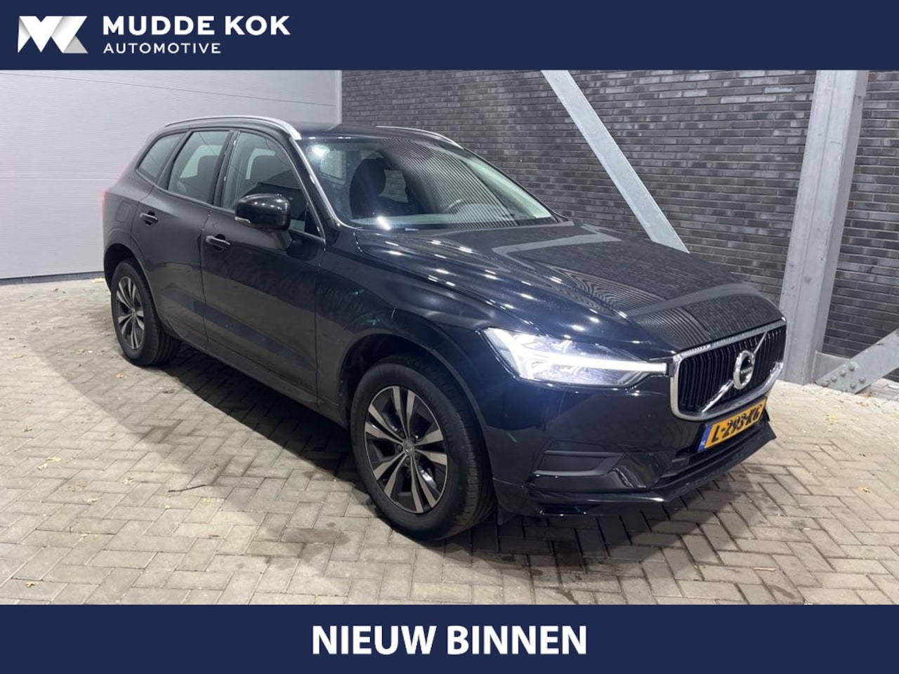 Volvo XC60 - B5 Momentum | ACC | Head-Up | Panoramadak | Stoel+Stuurverwarming | 360° Camera | BLIS - AutoWereld.nl