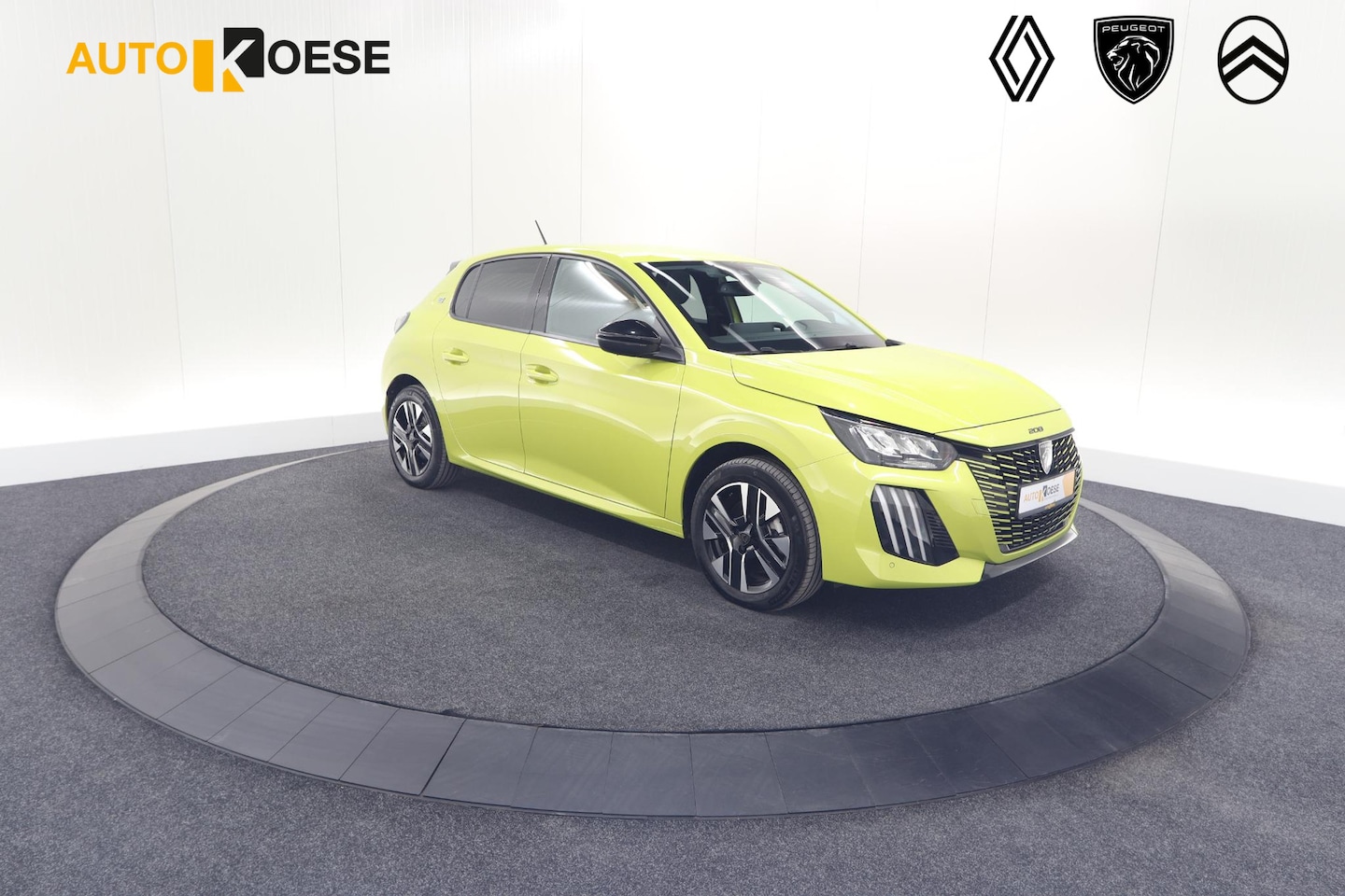 Peugeot e-208 - EV Allure 50 kWh | Stoelverwarming | Apple Carplay | Parkeersensoren | Navigatie - AutoWereld.nl