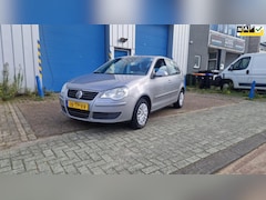 Volkswagen Polo - 1.2 Optive 5 Deurs 170810kM