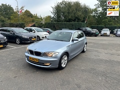 BMW 1-serie - 118i Business Line
