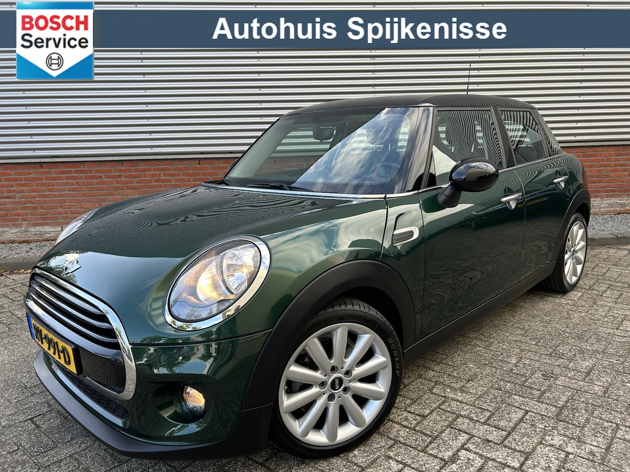 MINI Cooper - Mini 1.5 Business | Panoramadak | 17'' LMV | Navigatie | 5D | - AutoWereld.nl
