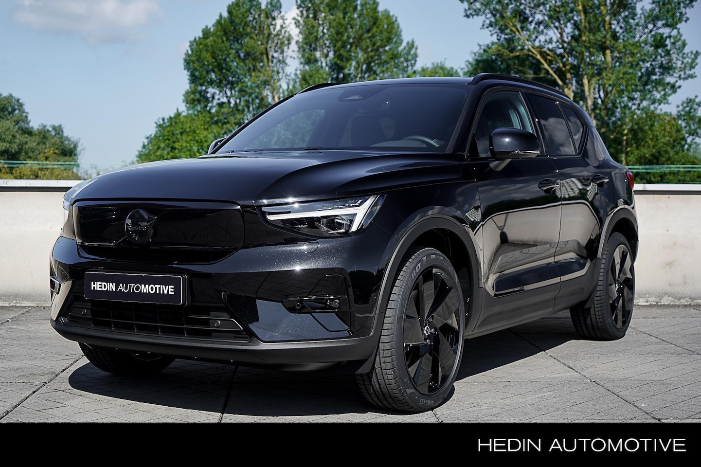 Volvo EX40 - Single Motor Extended Range Ultra Black Ed. 82 kWh Harman/Kardon | Adaptieve Cruise Contro - AutoWereld.nl