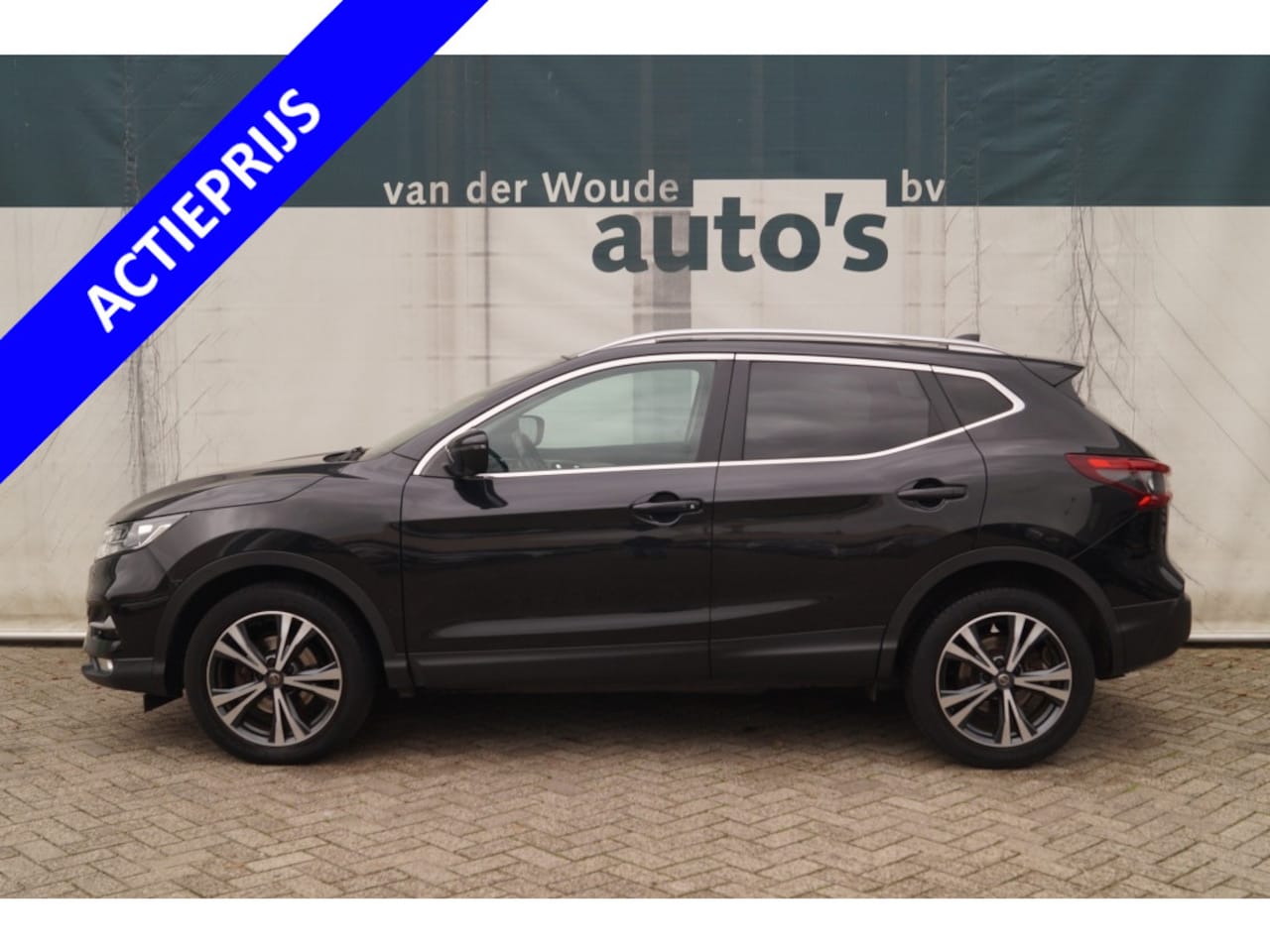 Nissan Qashqai - 1.2 N-Connecta -PANO-CAM-ECC-NAVI-TREKHAAK- - AutoWereld.nl