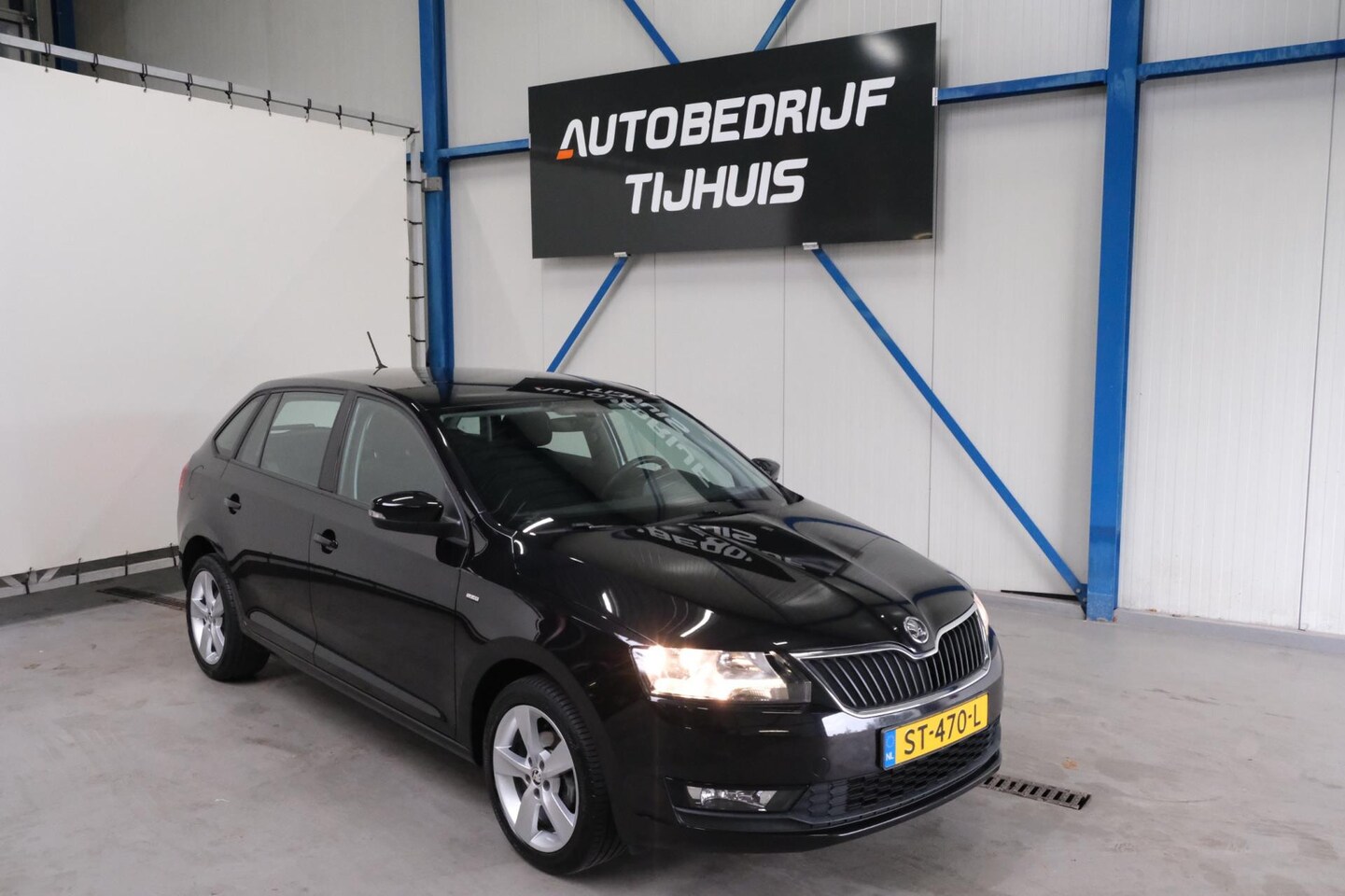 Skoda Rapid Spaceback - 1.0 TSI Greentech Clever Automaat - N.A.P. Airco, Cruise, Navi, PDC, Trekhaak. - AutoWereld.nl