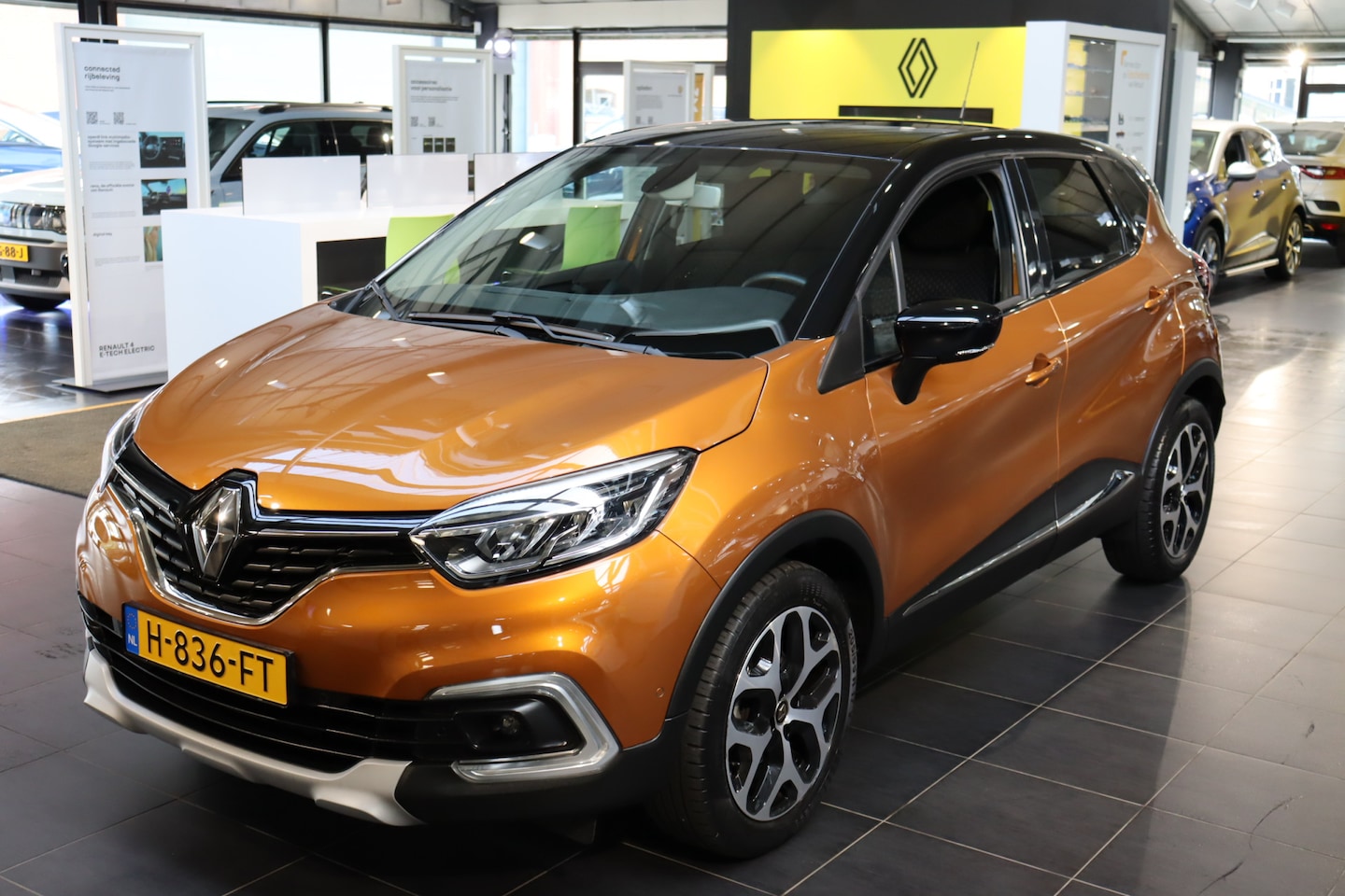 Renault Captur - TCe 150pk EDC Automaat Intens - AutoWereld.nl