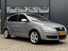 Volkswagen Polo - 1.2-12V Trendline, 5 deurs, Airco,