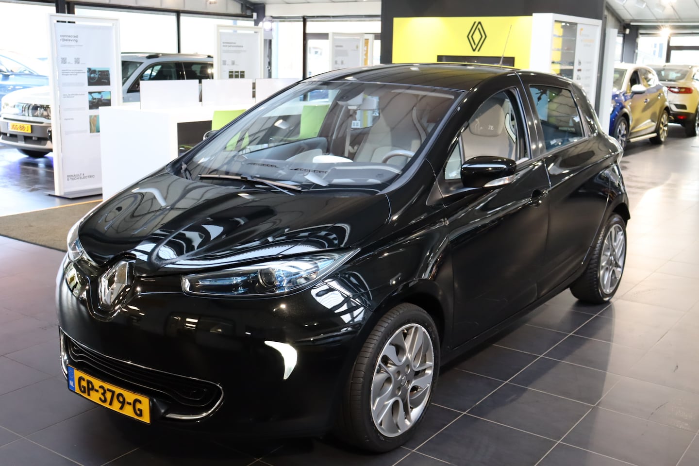 Renault Zoe - Q210 Zen Quickcharge 22 kWh (Accuhuur) - AutoWereld.nl