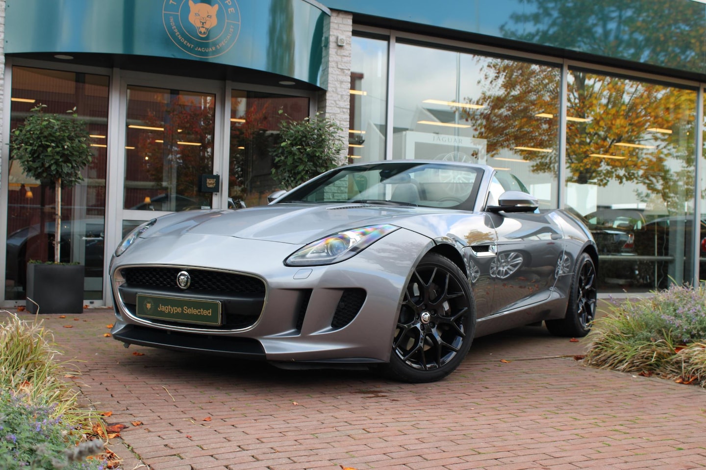 Jaguar F-type - 3.0 V6 Convertible 3.0 V6 Convertible - AutoWereld.nl