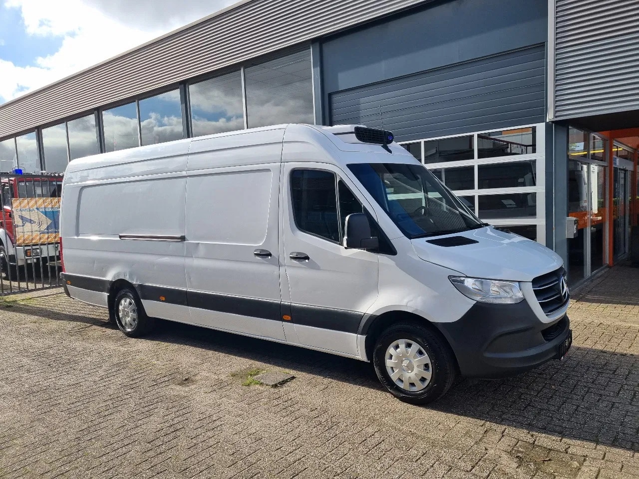 Mercedes-Benz Sprinter - 315 CDI L4H2 XXL Koelwagen Carrier Viento 350 Euro 6D-T - AutoWereld.nl