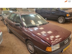 Audi 80 - 1.8 4drs
