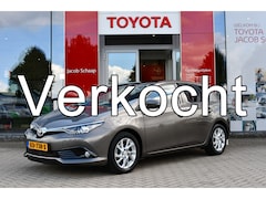 Toyota Auris - 1.2 Turbo Trend 5-deurs 116pk | Trekhaak | Skyview Panoramisch dak | Navigatie |