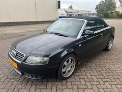 Audi A4 Cabriolet - 2.4 V6 Exclusive cabrio