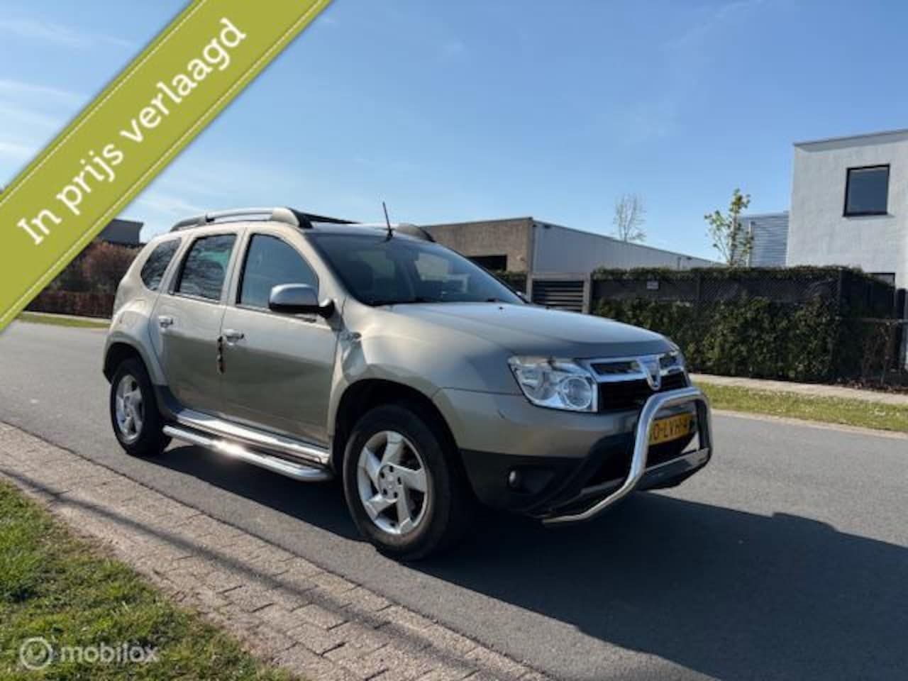 Dacia Duster - 1.6 Lauréate 2wd airco , 100000 km!!! - AutoWereld.nl