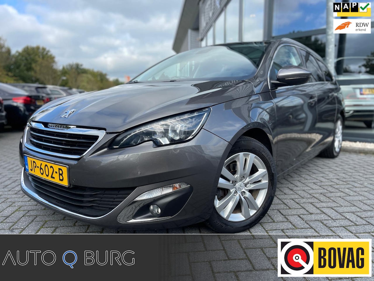 Peugeot 308 SW - 1.2 PureTech Blue Lease Premium | Trekhaak | Automaat | Panorama | ED | PDC | LMV | Navi | - AutoWereld.nl