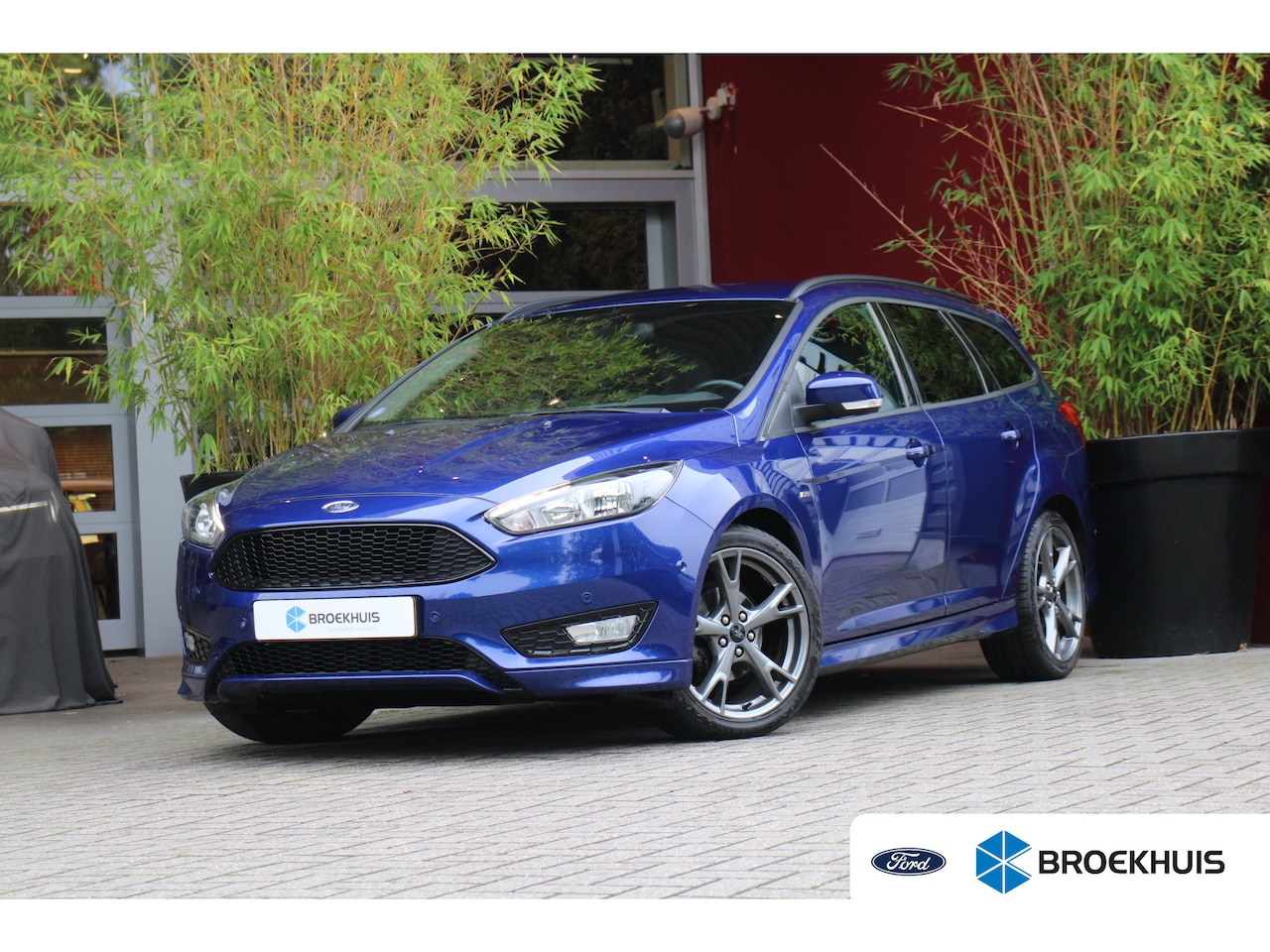 Ford Focus Wagon - 1.0 ST-Line | Parkeersensoren | Cruise Control | Navigatie - AutoWereld.nl