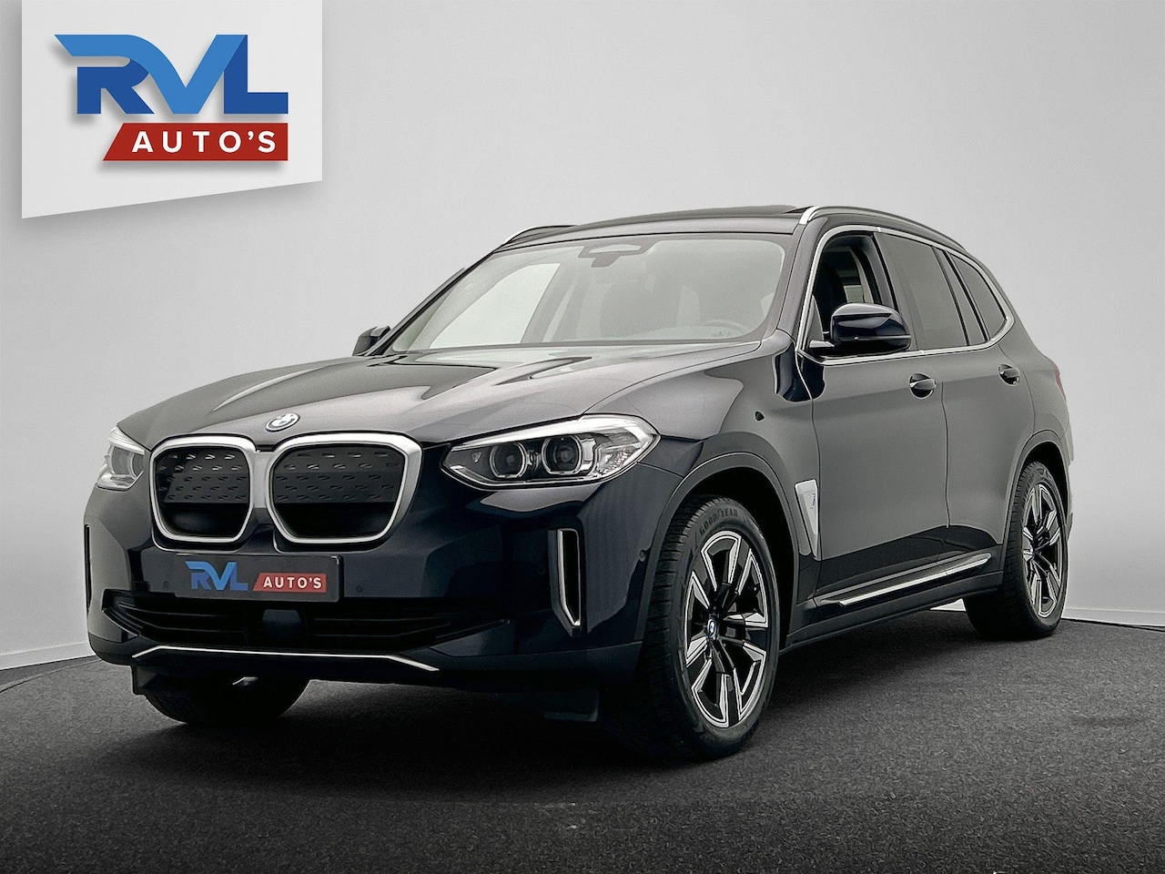 BMW iX3 - Executive 80 kWh Trekhaak Pano/dak Leder Apple/Carplay - AutoWereld.nl