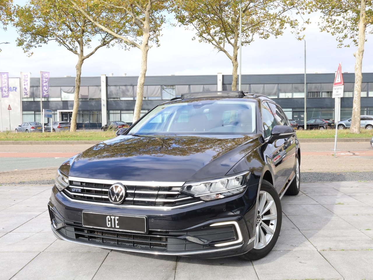 Volkswagen Passat Variant - GTE 1.4 TSI PHEV 218PK | Panodak | Virtual | Achteruitrijcamera | Elektrische kofferklep | - AutoWereld.nl