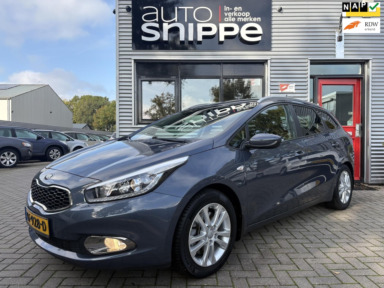 Kia Cee'd Sportswagon - 1.6 GDI ComfortLine -AIRCO-TREKHAAK-1400 KG TREKGEWICHT-NAVI-CAMERA-PDC ACHTER-ISOFIX-LICH - AutoWereld.nl