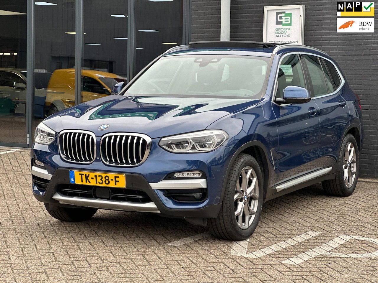 BMW X3 - XDrive30i High Executive/1STE EIG/PANO-DAK/CAMERA/NL-AUTO NAP!! - AutoWereld.nl