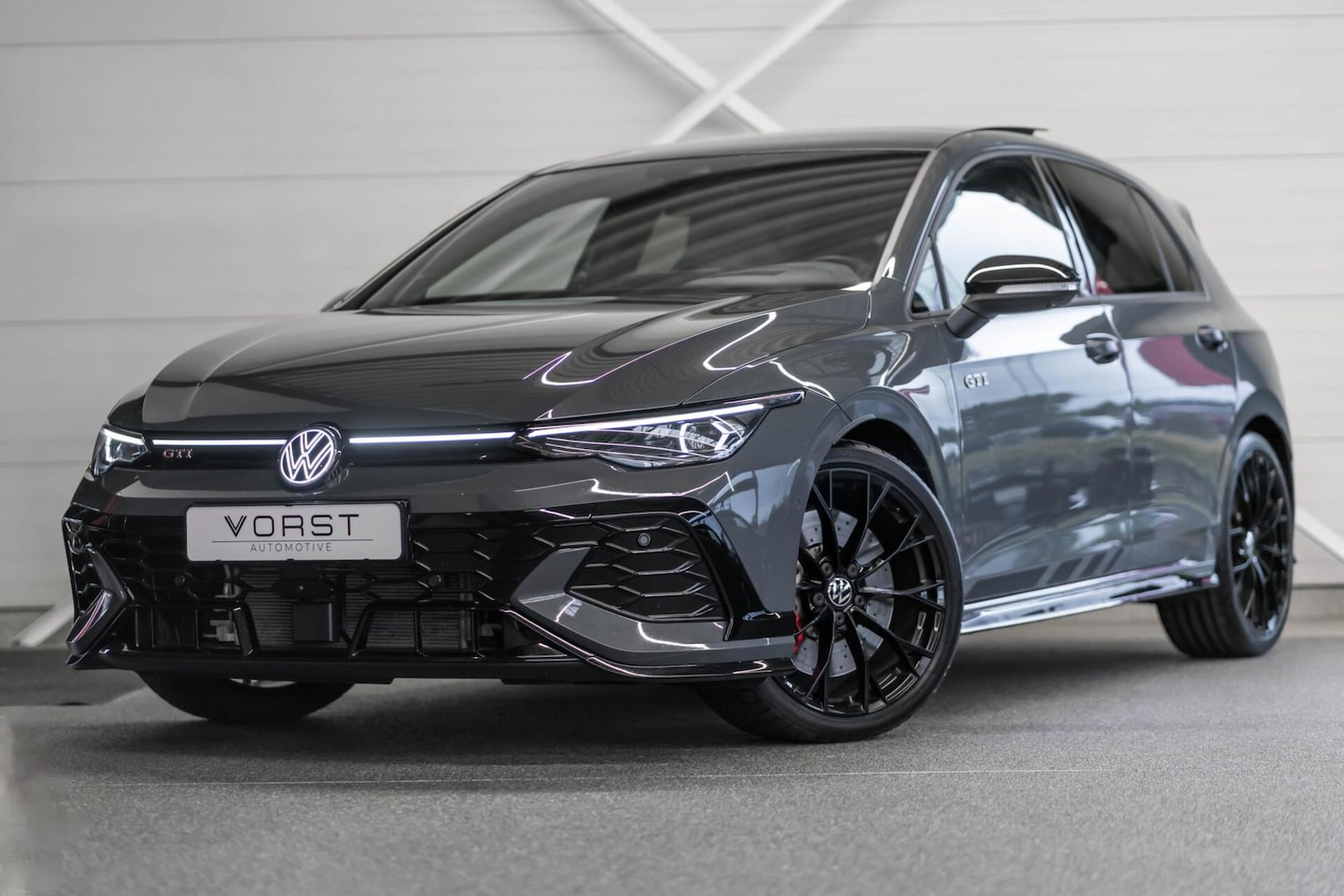 Volkswagen Golf - 2.0 TSI GTI Clubsport Pano HK DSG LED Vol - AutoWereld.nl
